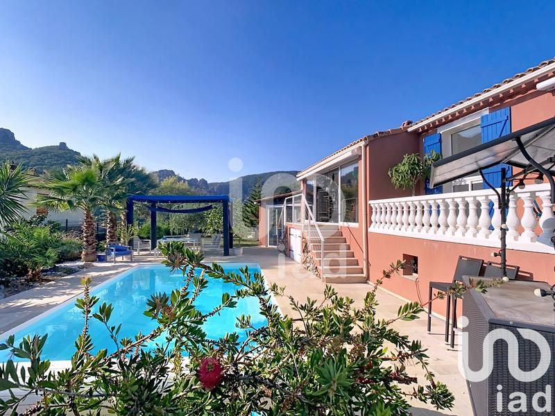 Maison - 200 m² - 7 pièces