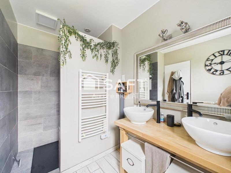 Maison - 120 m² - 5 pièces