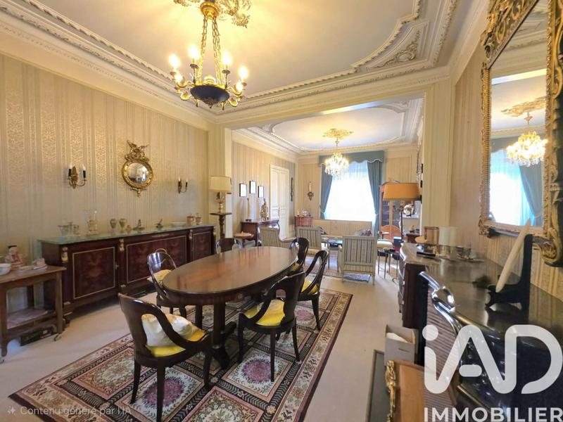 Maison - 292 m² - 12 pièces