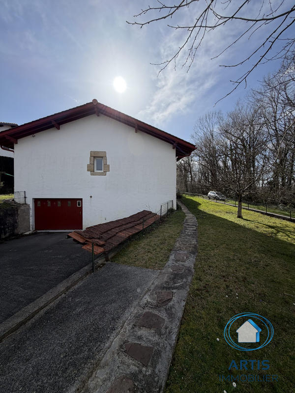 Maison traditionnelle - 130 m² - 4 pièces