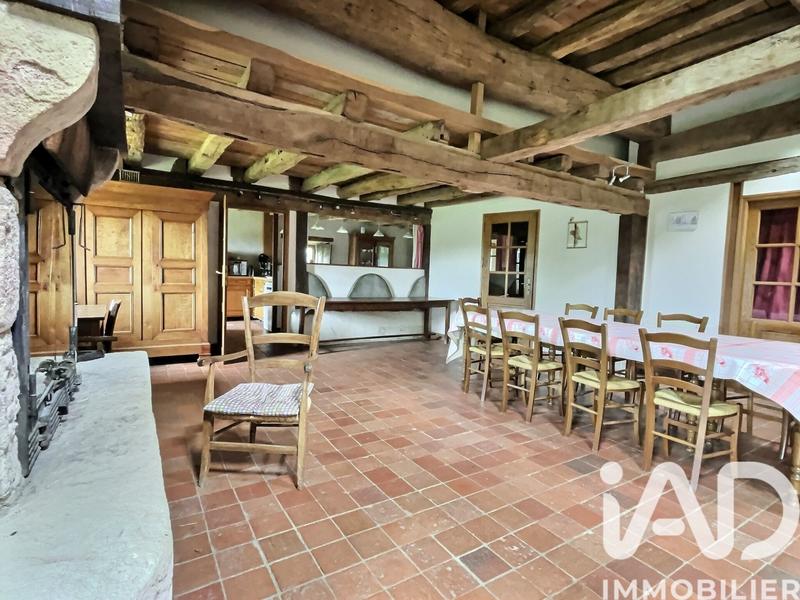 Maison - 754 m² - 26 pièces