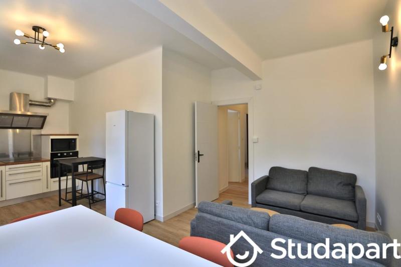 Chambre - 13 m² - 1 pièce