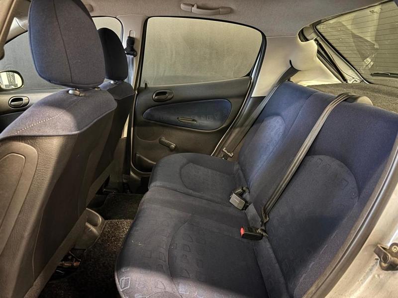 Peugeot 206 1.4 HDi 68cv - 1 ere main Distribution faite