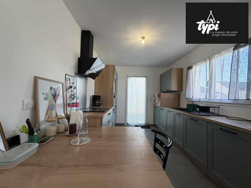 Maison - 80 m² - 5 pièces