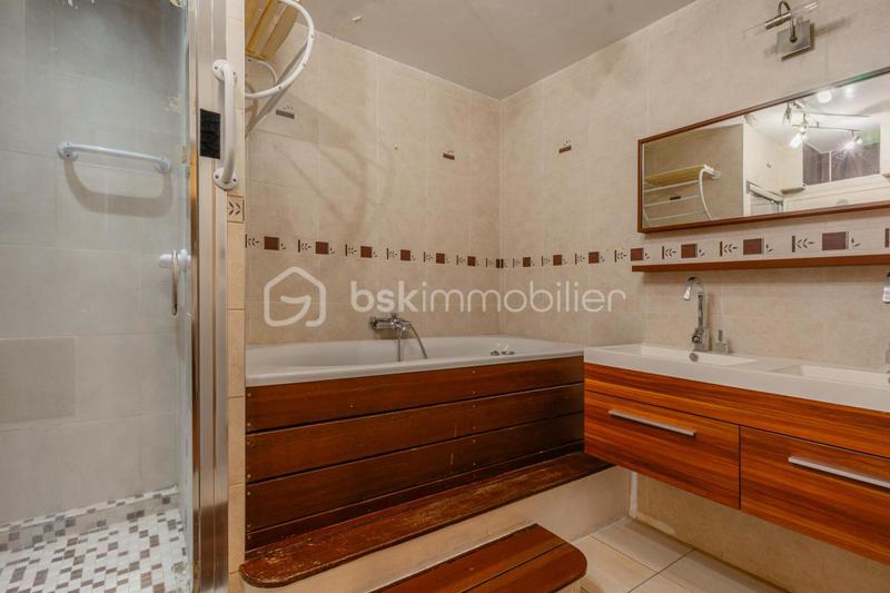 Appartement - 79 m² - 4 pièces