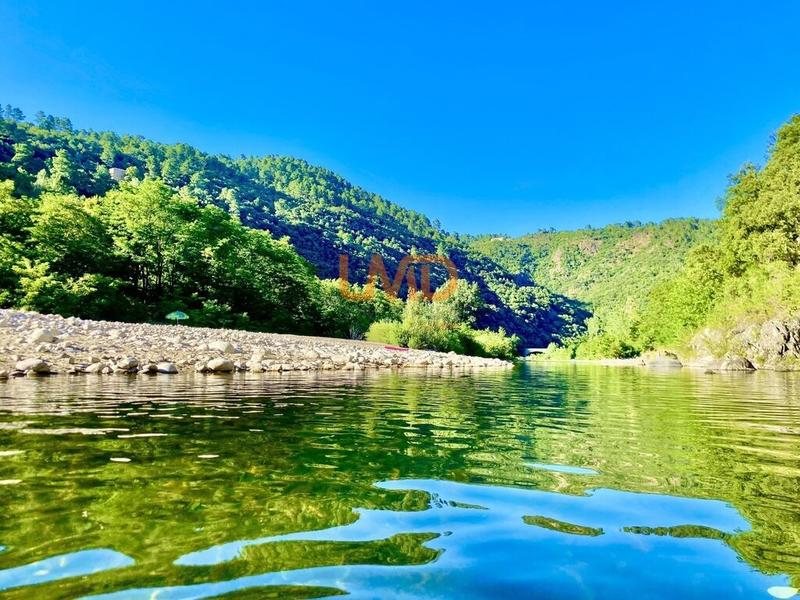 Maison en pierre - 200 m² - 8 pièces