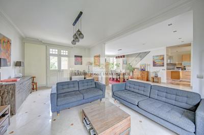 Maison ancienne - 216 m² - 8 pièces