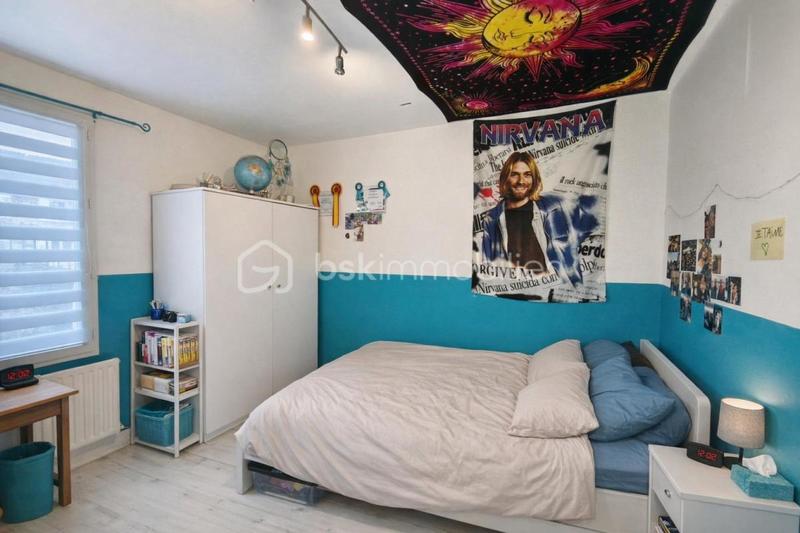 Pavillon - 93 m² - 5 pièces