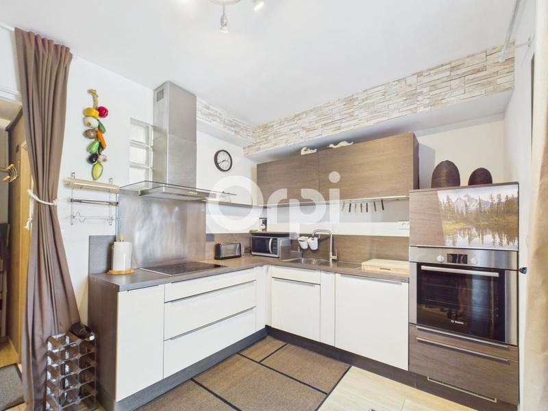 Maison - 260 m² - 6 pièces