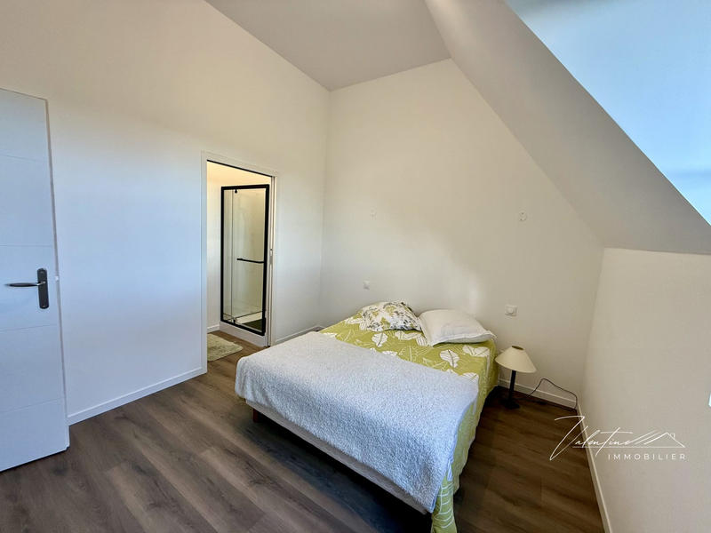 Maison - 277 m² - 8 pièces