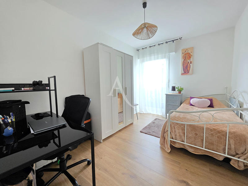 Appartement - 80 m² - 4 pièces