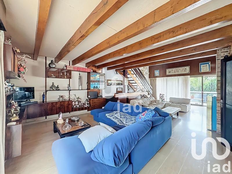 Maison - 200 m² - 10 pièces