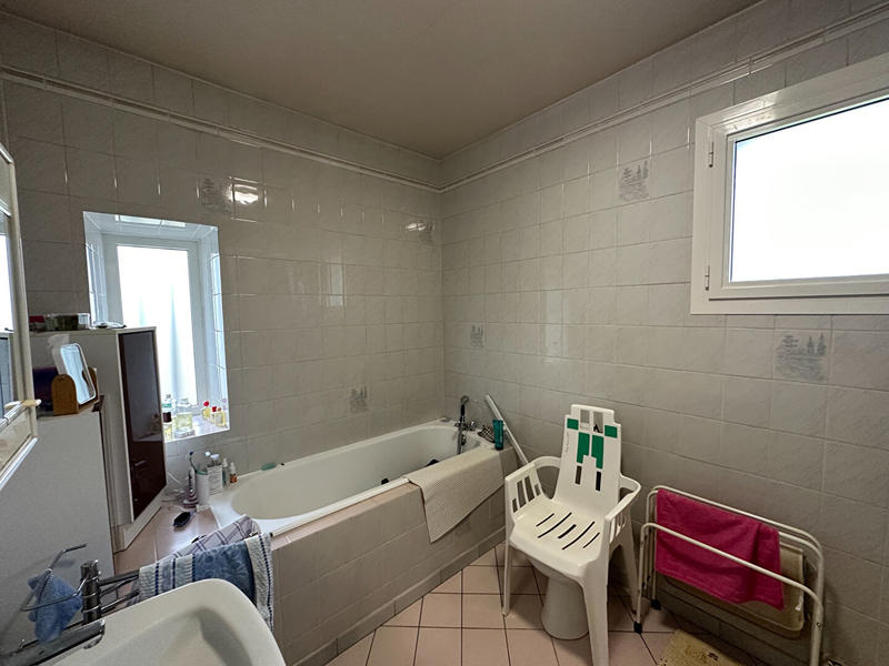 Maison - 266 m² - 8 pièces