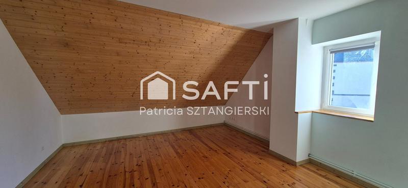 Maison - 196 m² - 7 pièces