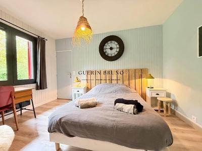 Villa - 242 m² - 12 pièces