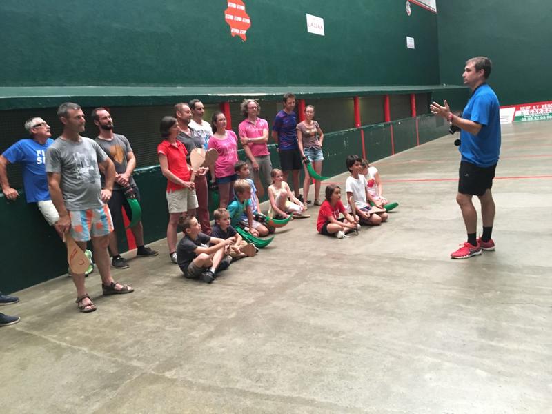 Initiation à la pelote basque