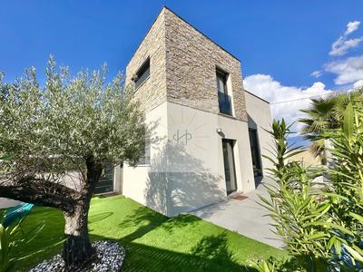 Maison - 145 m² - 6 pièces