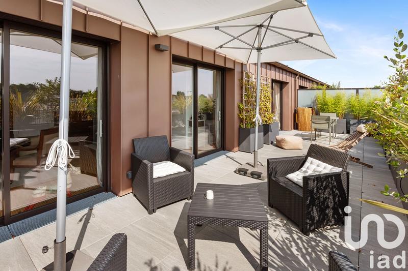 Appartement - 93 m² - 4 pièces