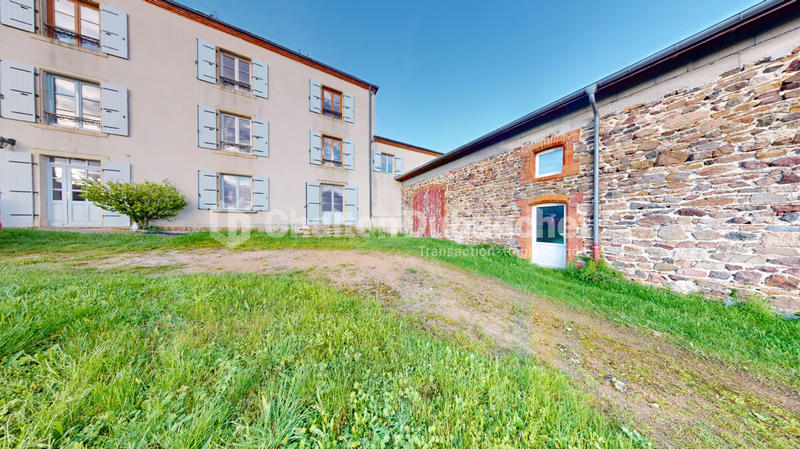 Maison - 466 m² - 17 pièces