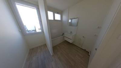 Appartement - 87 m² - 5 pièces