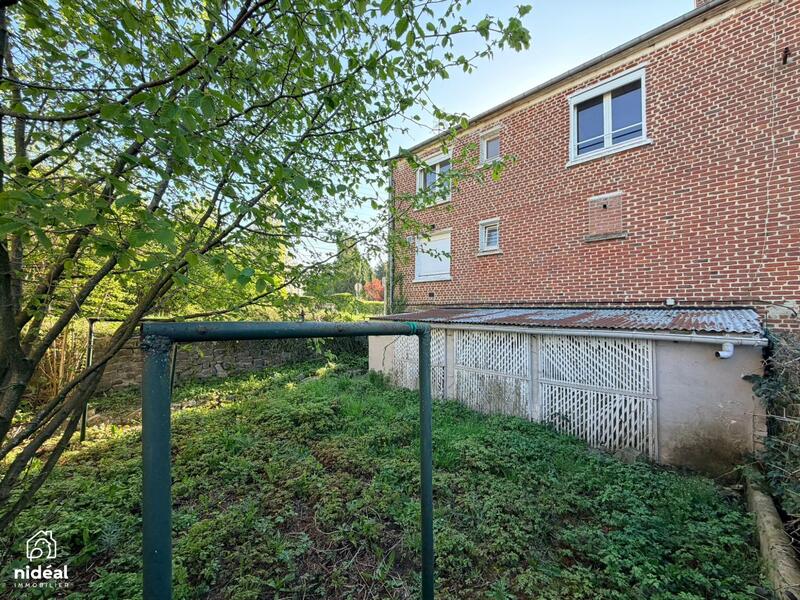 Maison - 94 m² - 5 pièces