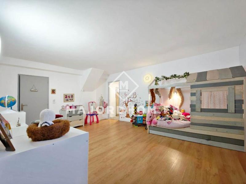 Maison - 110 m² - 4 pièces