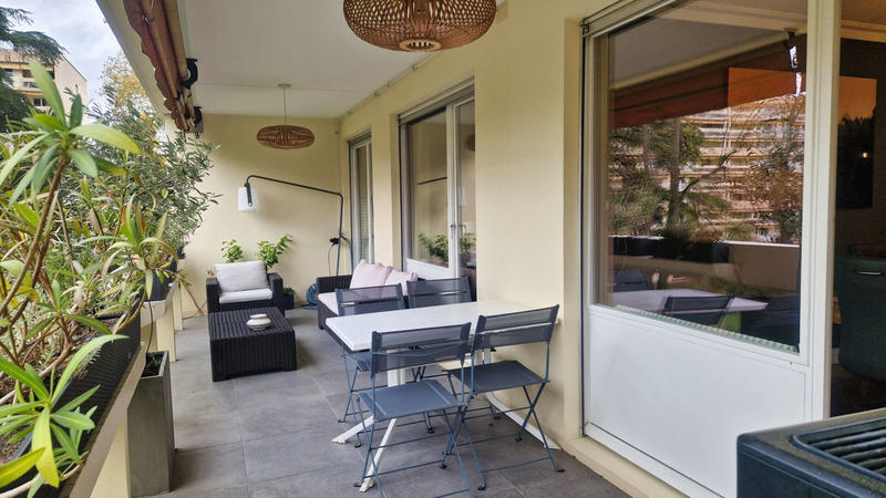 Appartement - 141 m² - 6 pièces