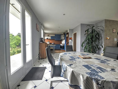 Maison - 85 m² - 4 pièces