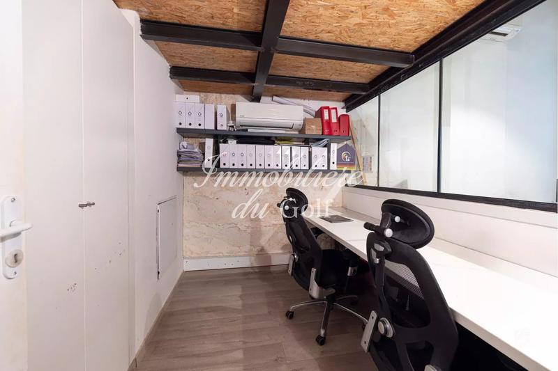 Local commercial - 102 m² - 4 pièces