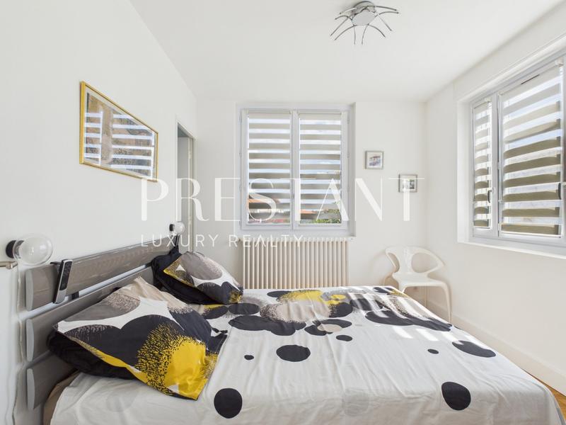 Maison - 180 m² - 5 pièces