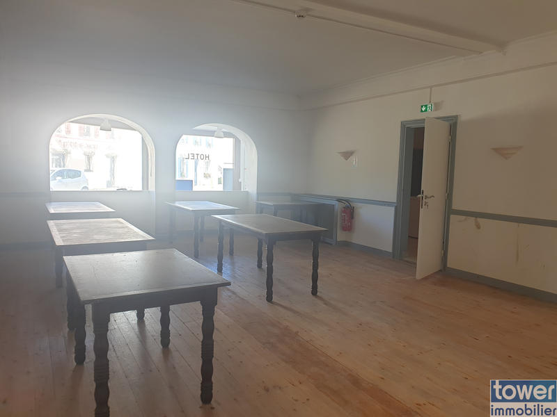 Local commercial - 1 260 m²