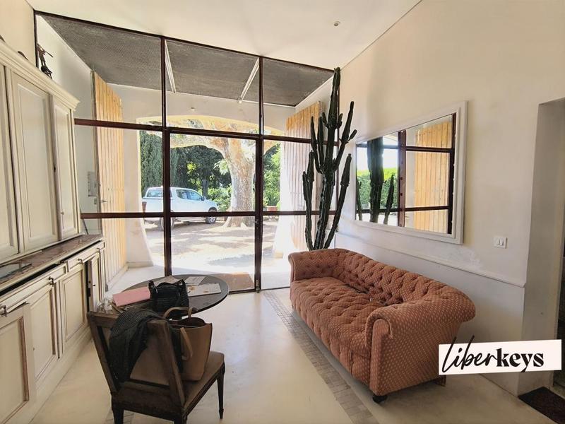 Propriété - 217 m² - 7 pièces