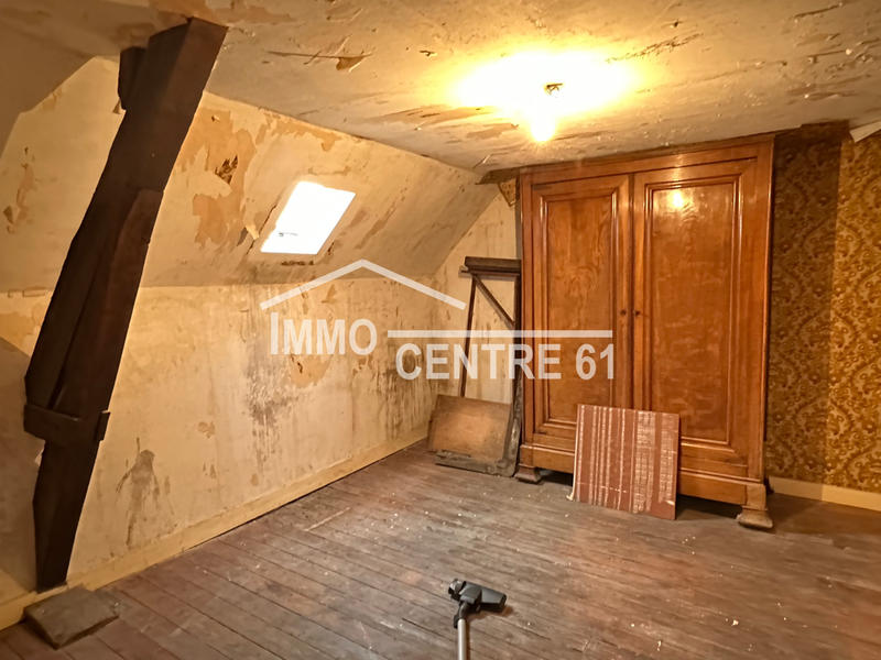 Maison - 163 m² - 9 pièces