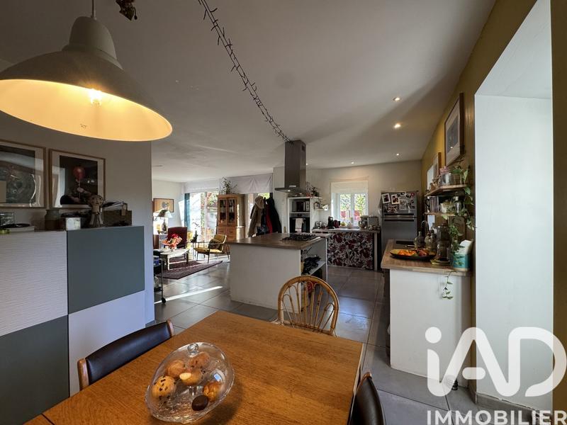 Maison - 273 m² - 11 pièces