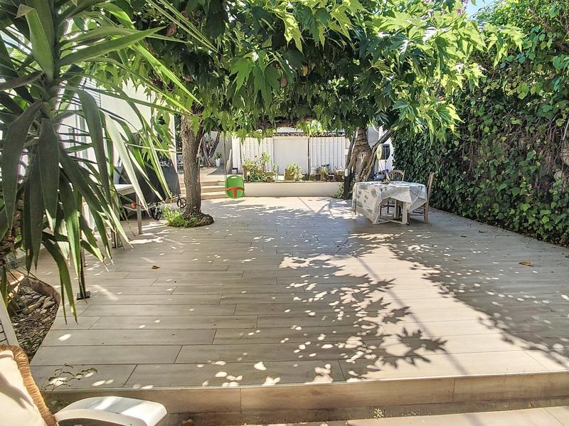 Villa - 284 m² - 8 pièces