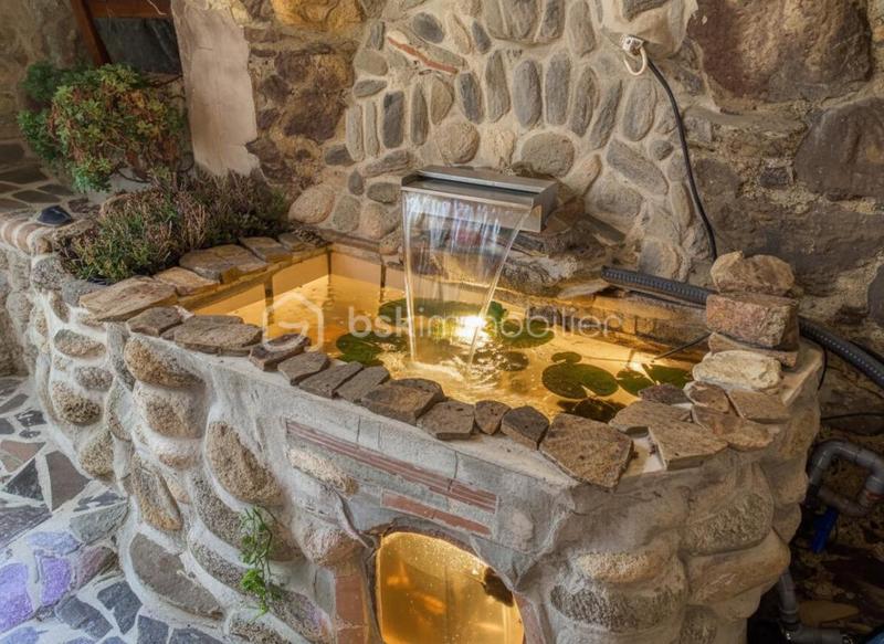 Maison de village - 180 m² - 8 pièces