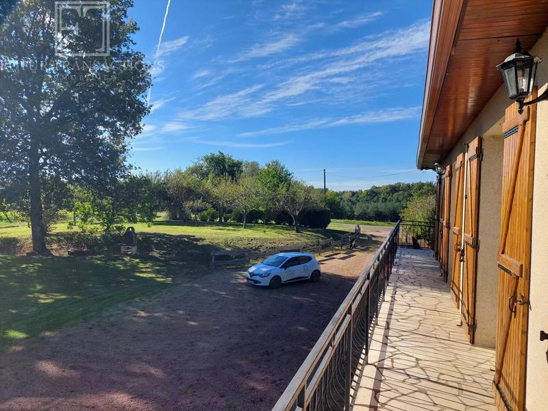 Maison - 158 m² - 9 pièces