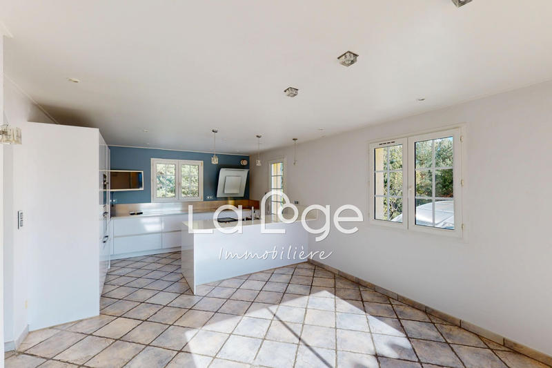 Villa - 140 m² - 5 pièces