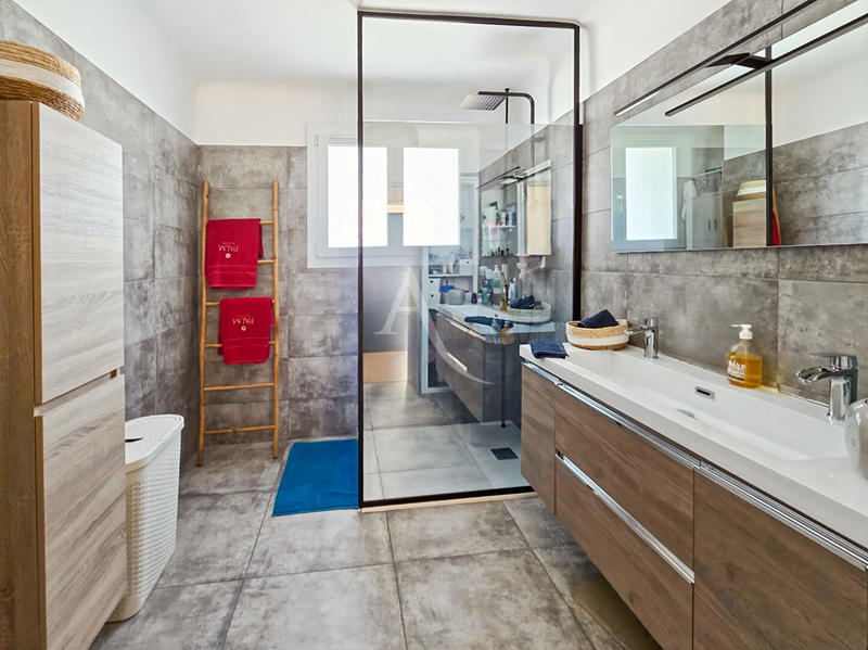 Villa - 160 m² - 5 pièces