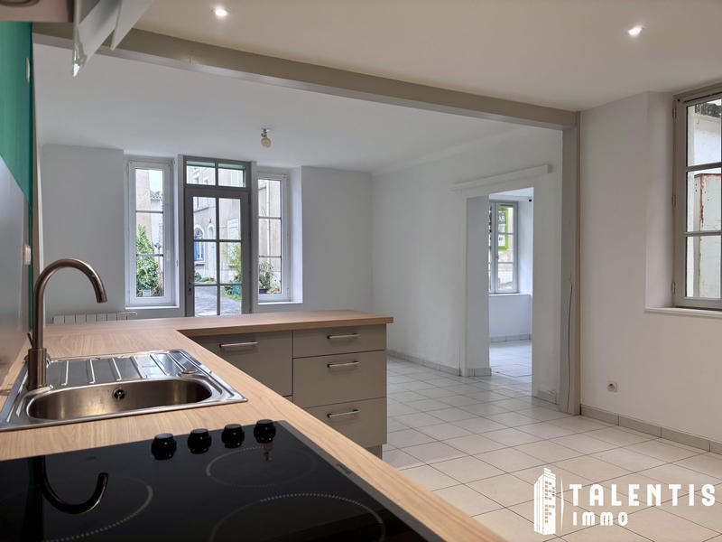 Maison traditionnelle - 121 m² - 7 pièces