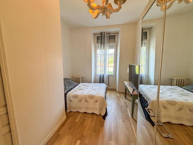 Appartement - 147 m² - 5 pièces