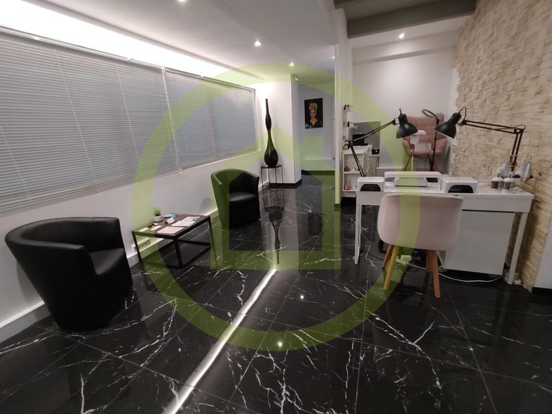 Fonds de commerce - Local d'activité / Entrepôt - 147 m²