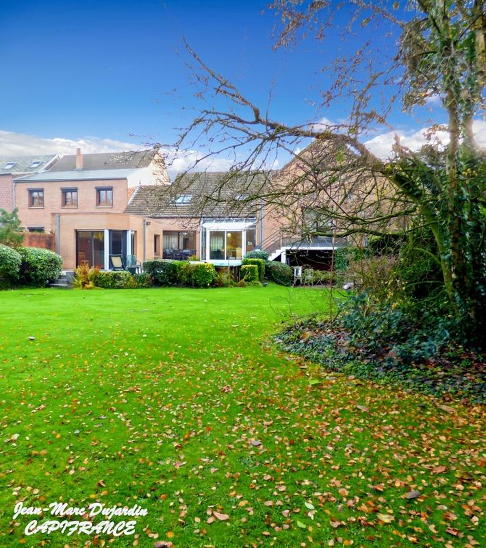 Maison d'architecte - 250 m² - 8 pièces