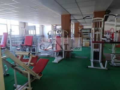 Entrepôt - 2 150 m²