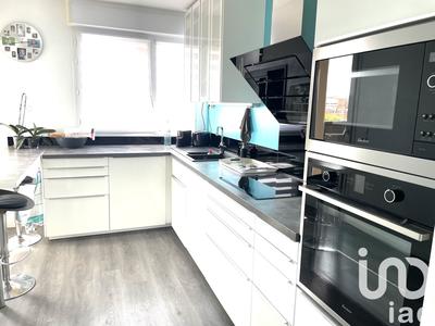 Appartement - 98 m² - 5 pièces