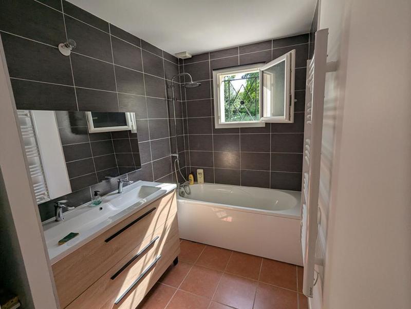 Maison - 96 m² - 6 pièces