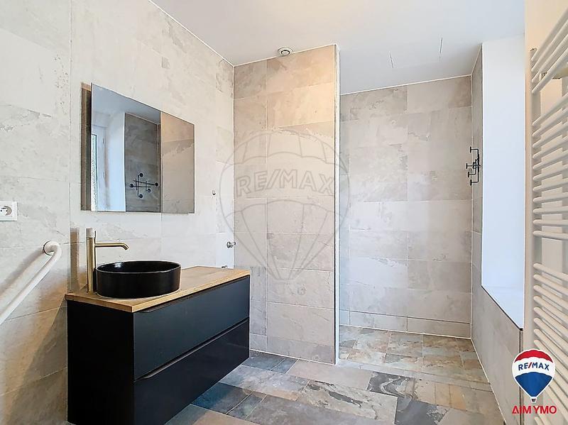 Appartement - 100 m² - 3 pièces