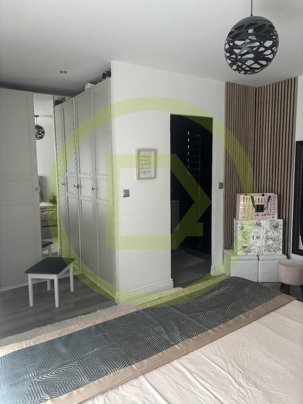 Maison - 160 m² - 5 pièces