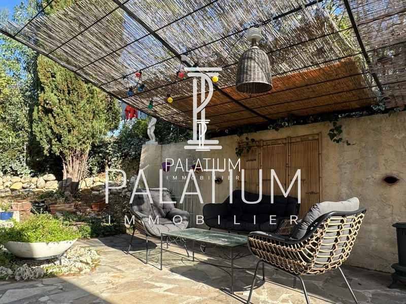 Maison - 96 m² - 4 pièces