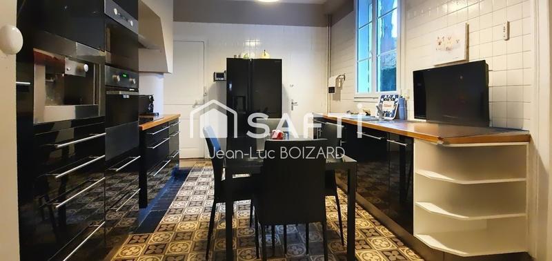 Maison de maîtres - 179 m² - 9 pièces